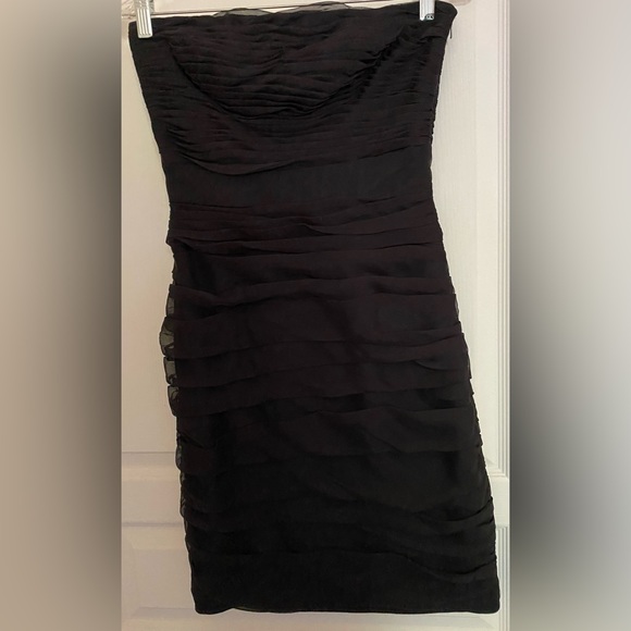 Monique Lhuiller Black Strapless Delicately Ruched Sheath Evening Dress - Picture 7 of 7